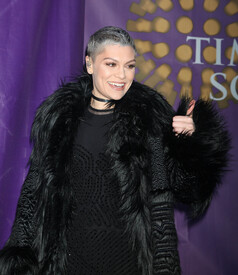 jessiej311215BZNimage20.jpg