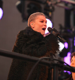 jessiej311215BZNimage23.jpg