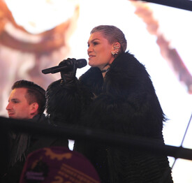 jessiej311215BZNimage24.jpg