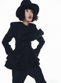 Xiao-Wen-Ju-By-Benny-Horne-For-Vogue-Aus.png
