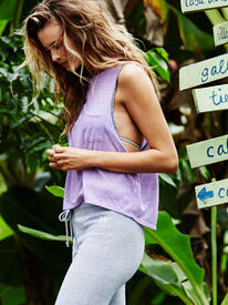 V573646_CROP1.jpg