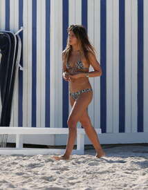 Rocky-Barnes-in-Bikini--04.jpg