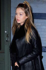 Gigi-Hadid-in-Leather--15.jpg