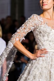 RalphRussoSpring2016DetailsbxZcic9b-8lx.jpg