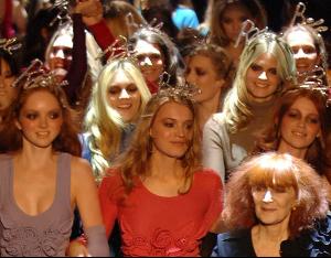 Sonia_Rykiel_fashion_show_finale.jpg