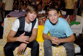 shialabeouf-zacefron-tca2008.jpg