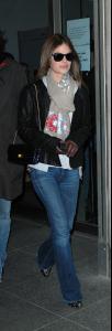 Rachel_Bilson_at_the_FOX_Studios_in_NYC_12.02b.jpg