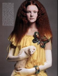 48003_Vogue_Italia_Abril2004_phGr_1.jpg