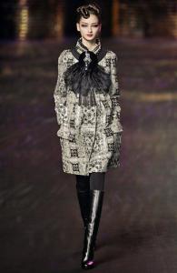 61748_ChristianLacroix_bruna_122_478lo.jpg