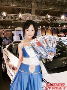 130_0705_001_z_tokyo_auto_salon_import_model.jpg