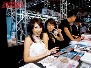 130_0705_039_z_tokyo_auto_salon_import_model.jpg