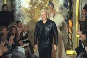 2001_CAsta_t_side_Chrytsele_behind_Gaultier.jpg