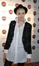 th_Agyness_Deyn_08.jpg