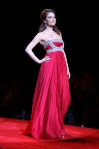 06189_Maria_Menounos_2008_The_Heart_Thruth_Red_Dress_Collection_010_123_678lo.jpg