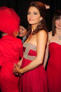 35351_Maria_Menounos_2008_The_Heart_Thruth_Red_Dress_Collection_012_123_753lo.jpg