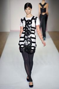 schmid_Benjamin_Cho_Fall_2008_Ready_To_Wear.jpg