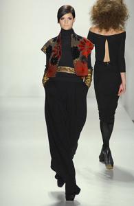 schmid_Joanna_Mastrioanni_Fall_2008_Ready_to_Wear2.jpg
