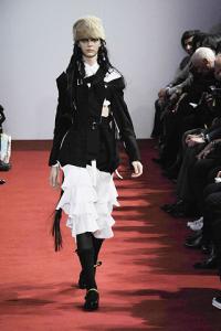 masha_Comme_des_Gar__ons_Fall_2008_Ready_to_Wear.2.jpg