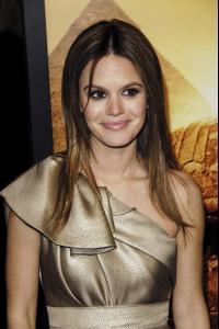 15590_Rachel_Bilson_5_Jumper_Premiere___41_122_80lo.jpg