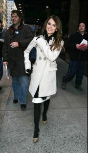 Rachel_Bilson_Regis_and_Kelly_in_NYC___Feb_11_2008_2.jpg