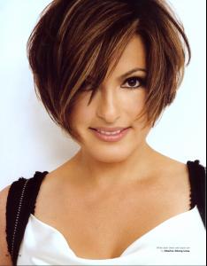 Mariska_Hargitay_1_Emmy_Magazine_50042.jpg