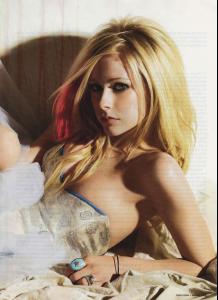 Avril_Lavigne_Maxim_March_08_1.jpg