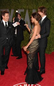 Celebutopia-Halle_Berry_arrives_at_the_2009_Vanity_Fair_Oscar_party-65.jpg