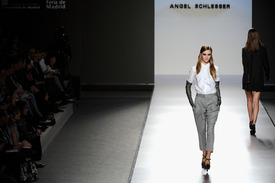 AngelSchlesserFW09_3.jpg