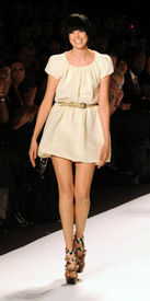 Preppie_-_Agyness_Deyn_at_Naomi_Campbells_Fashion_For_Relief_Show_at_MBFW_at_Bryant_Park_5638.jpg