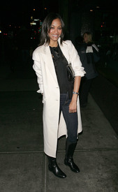 zoe_saldana_how_to_make_it_in_america_screening_tikipeter_celebritycity_010.jpg