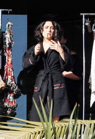 salma_hayek_tikipeter_celebritycity_006.jpg