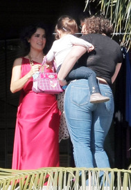 salma_hayek_tikipeter_celebritycity_018.jpg