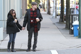 Celebrity-Paradise_Lesley0202_RachelBilson_HaydenChristensen_in_Vancouver_20-02_006.jpg