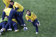th_254db767507331.gif