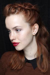 NANETTE_LEPORE_FALL_RTW_2011_BACKSTAGE_018_runway.jpg