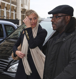 CameronDiaz_AtStPancrasTrainStationLondonJanuary242011_By_oTTo10.JPG