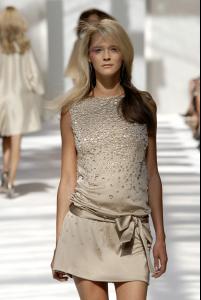 88967_celebriy_city_Alberta_Ferretti_Milano_S_S_07_7_123_425lo.jpg
