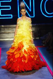 66724_fw2002ctr_Givenchy_CelebrityCity_16_122_788lo.jpg