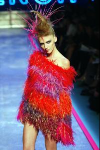 66633_fw2002ctr_Givenchy_CelebrityCity_10_122_522lo.jpg