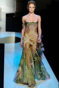 93508_celebrity_city_Various_Haute_Couture_Shows_64_123_401lo.jpg