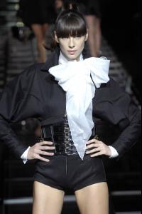 13274_celebrity_city_Dolce_E_Gabbana_Milan_Fashion_Show_52_123_451lo.jpg