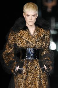 52152_celebrity_city_Dolce__Gabbana_F_W_2007_Milan_7_123_22lo.jpg