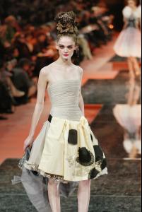 78352_ss05HC_ChristianLacroix_10_123_236lo.jpg