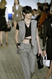 01453_celebrity_city_Hermes_Paris_Fashion_Show_75_123_600lo.jpg