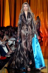 68222_fw2003ctr_ElieSaab_07_122_918lo.jpg