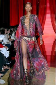 68148_fw2003ctr_ElieSaab_03_122_909lo.jpg
