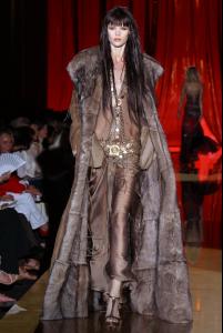 68175_fw2003ctr_ElieSaab_04_122_909lo.jpg