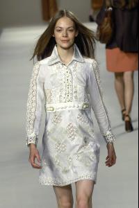 65329_celebrity_city_Chloe_S_S_07_Paris_Fashion_Show_33_123_448lo.jpg