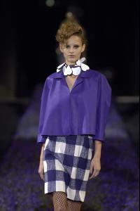 80454_celebrity_city_Yves_Saint_laurent_Paris_Fashion_Show_47_123_545lo.jpg