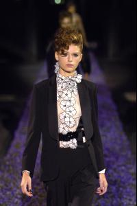 84786_celebrity_city_Yves_Saint_laurent_Paris_Fashion_Show_179_123_586lo.jpg